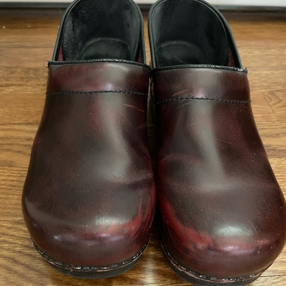 Women’s Dansko Professional Clogs - Picture 2 of 3